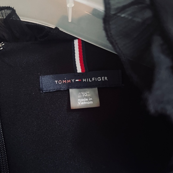 Tommy Hilfiger Keyhole Neckline Black Dress Chiffon Sleeves Ruffle Bottom 10 - Picture 6 of 11